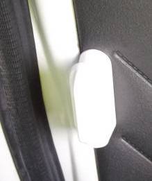 Passenger door closed, frame guard unset