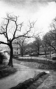 Entering Padfield from Redgate