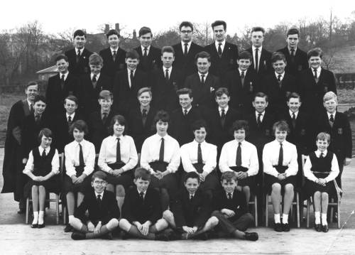 Peter Heywood and the cast of Emil & The Detectives, 1961